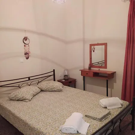 Apartment Chez Effie 2